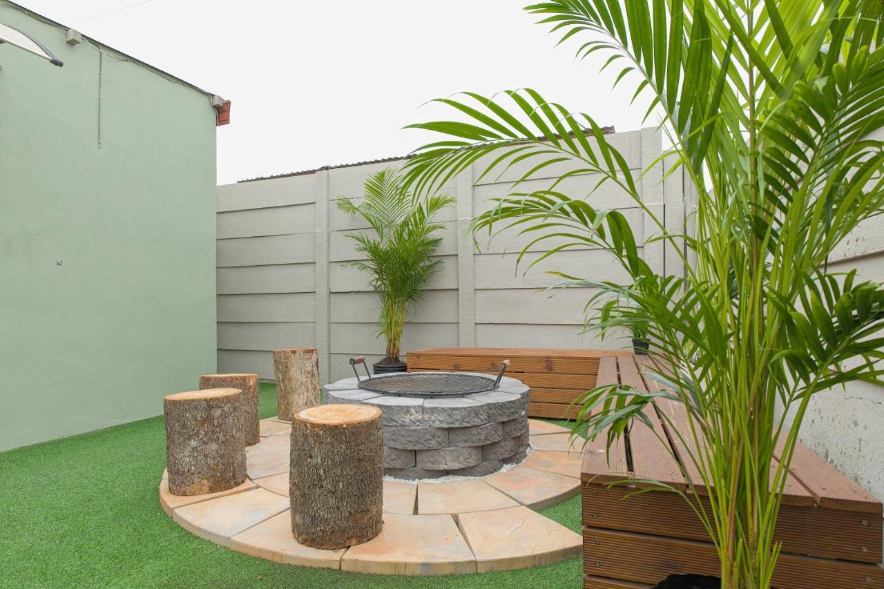 Peace Love And Joy Self Catering Units Port Elizabeth Buitenkant foto